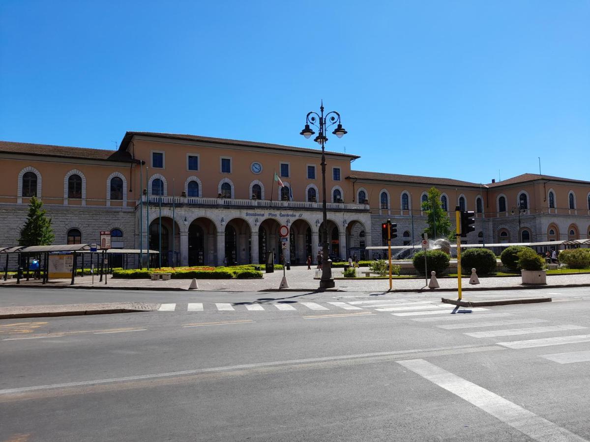 Pisa Train Station Hostel Exterior photo