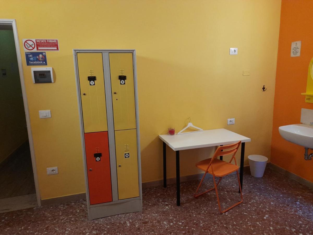 Pisa Train Station Hostel Exterior photo