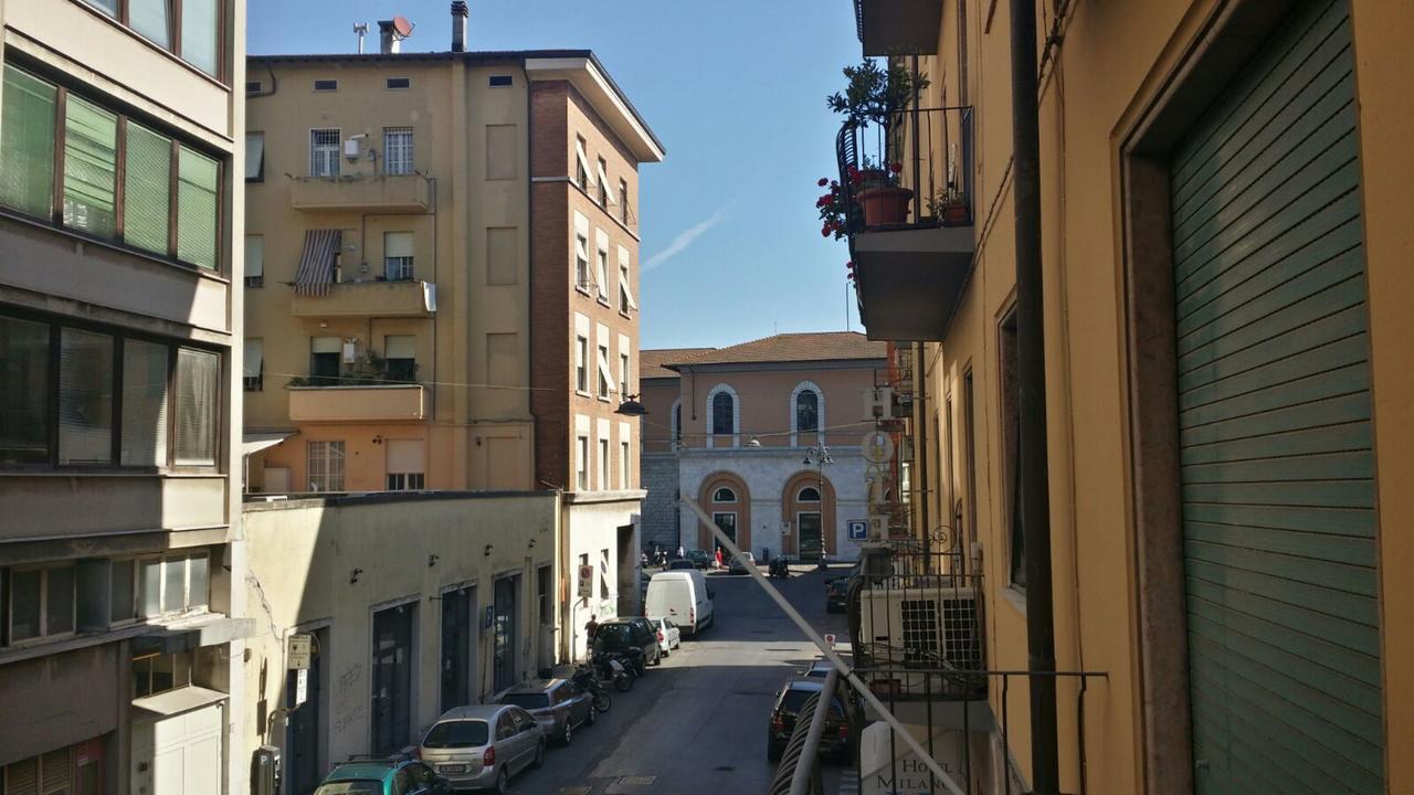 Pisa Train Station Hostel Exterior photo