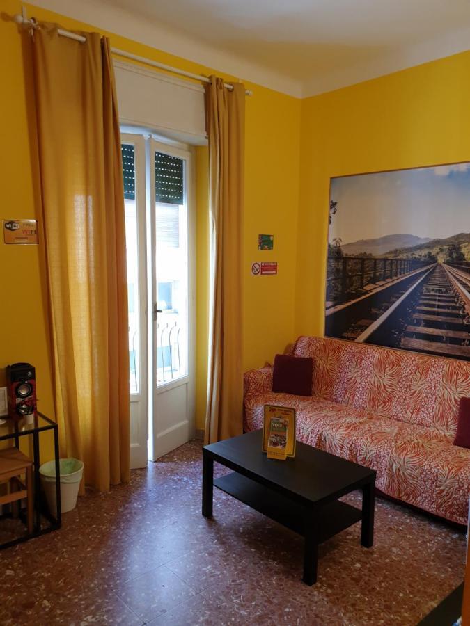 Pisa Train Station Hostel Exterior photo